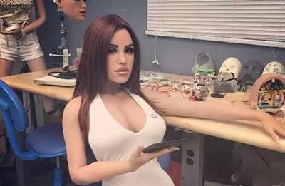 AI浪潮席卷多元領域 娛樂新星微軟小冰加盟《超次元偶像》，IBM系統開啟中國教育數字化新篇章